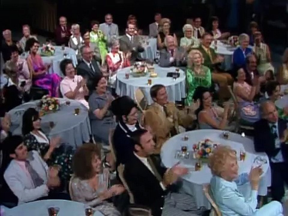 The Dean Martin Roasts - Kirk Douglas (Man of the Week)