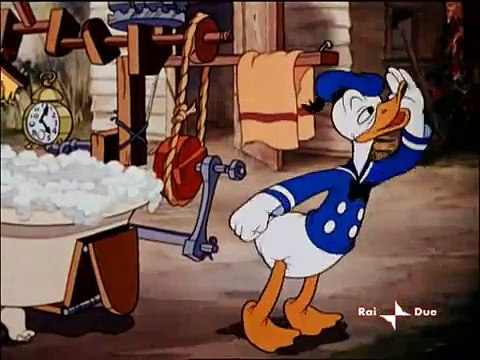 Paperino e il lavaggio per cani (1940)