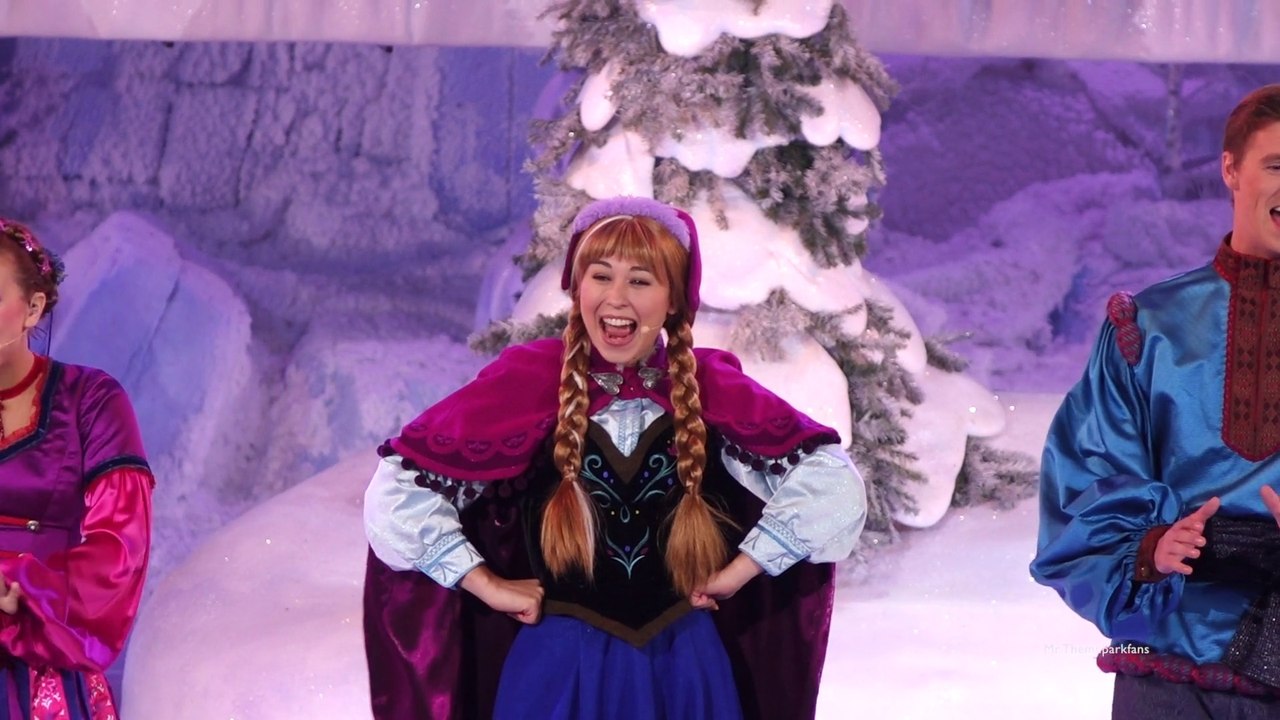 Disneyland Paris summer 2015 Frozen Sing Alone. :)