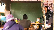 Calais: des migrants à l'école pour favoriser la demande d'asile