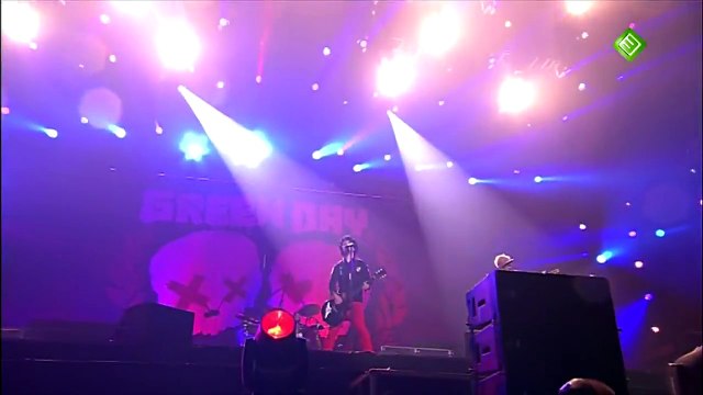 Green Day - American Idiot (Live at Pinkpop Festival 2010)