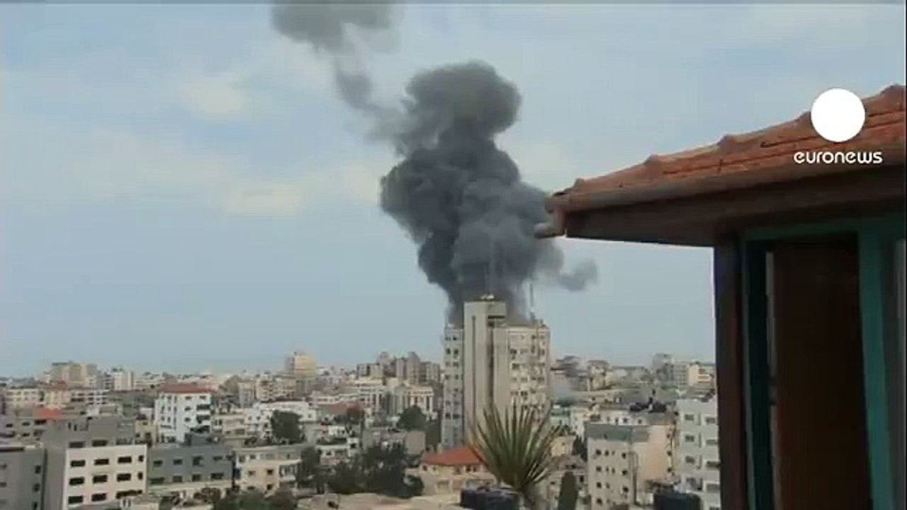 Hamas accuse Israel PM of war crimes