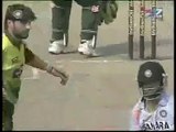 fight between shahid afridi and gautam gambhir during cricket match..curse wording each other