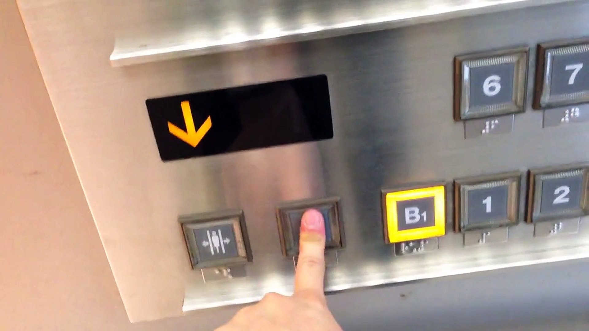 69 亀有駅前イトーヨーカドー 亀有リリオ のエレベーター1号機その1 Video Dailymotion