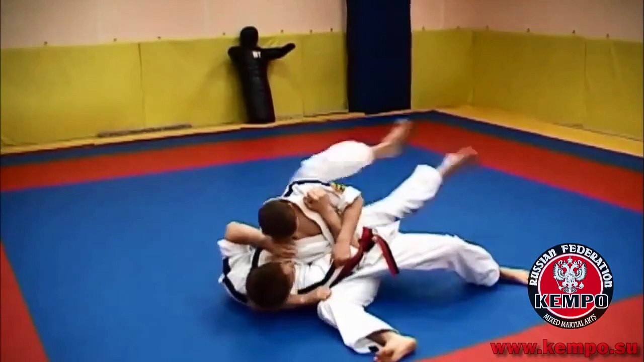 BJJ, БЖЖ, грэпплинг, самбо - комбинации и контр приемы. Техника, тренировка. Школа Руслана Акумова