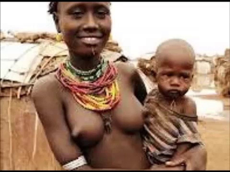 Dassanach tribes Mothers life at africa