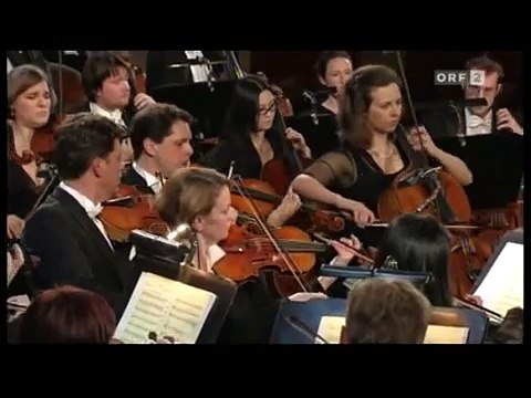 Christmas in Vienna 2010 - Ave Maria - Giulio Caccini - Elisabeth Kulman