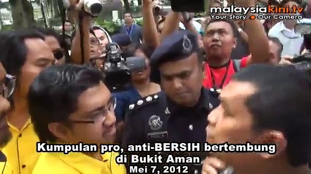 Kumpulan pro, anti-BERSIH bertembung di Bukit Aman