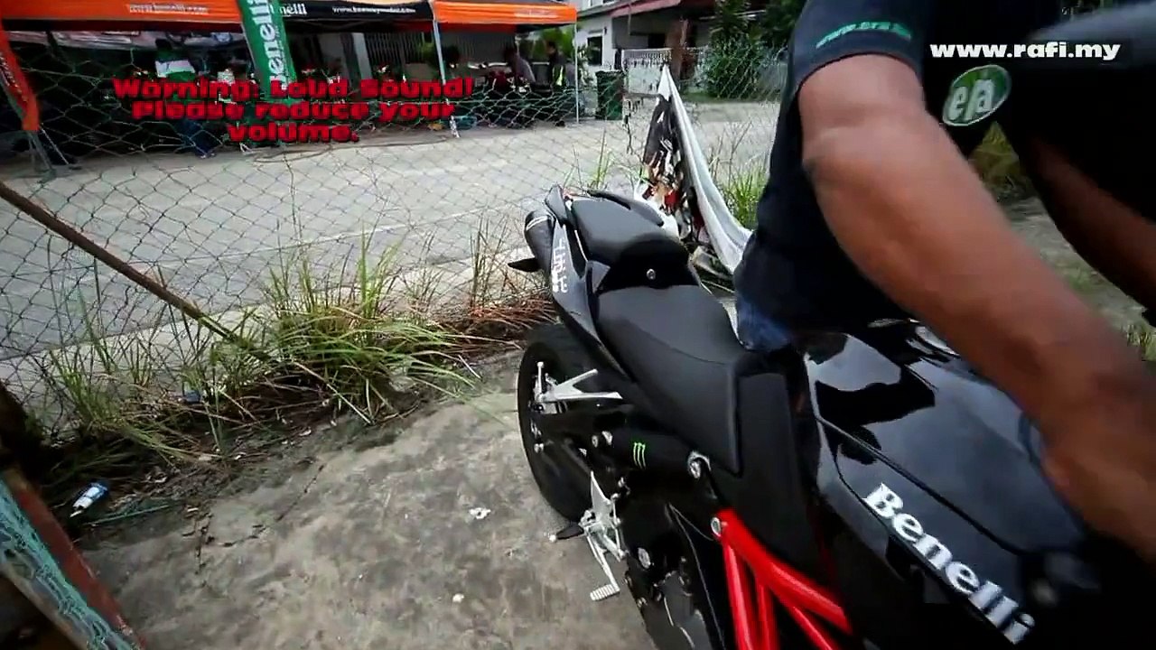 Benelli TNT With Double M4 GP Black Edition Exhaust - Extreme Loud Sound!