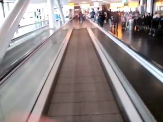 "Mind your step" Amsterdam Schiphol Airport