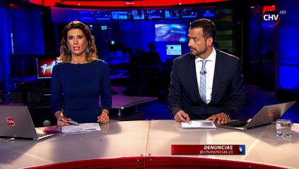 Captan a hombre volando al ser impactado por taxi tras violenta pelea en Las Condes