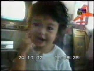 Petite fille qui chante / Singing Baby