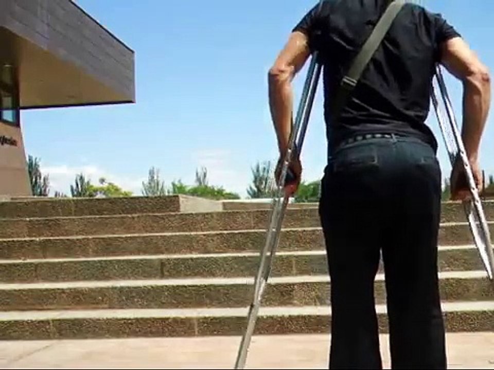 Leg braces on stairs