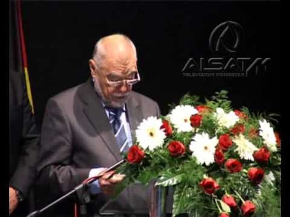 Stipe Mesiç, shpallet qytetar nderi i Tetovës