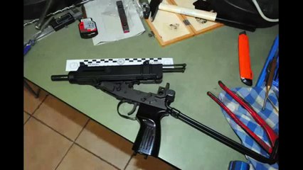 Rimini - La polizia sequestra arsenale della criminalità (19.08.15)