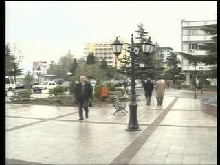 Skandali me Artan Shkembin  16.04.11.mpg