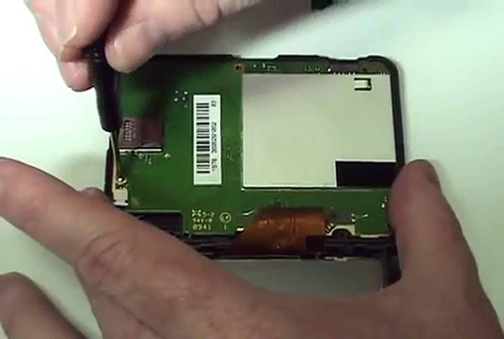 How to Replace Your Garmin Nuvi 250 Battery - video Dailymotion