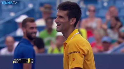 Coup entre les jambes de Paire face à Djokovic