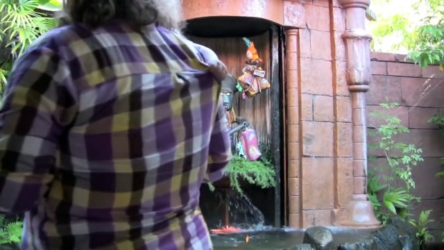 The Enchanted Tiki Room Under New Management