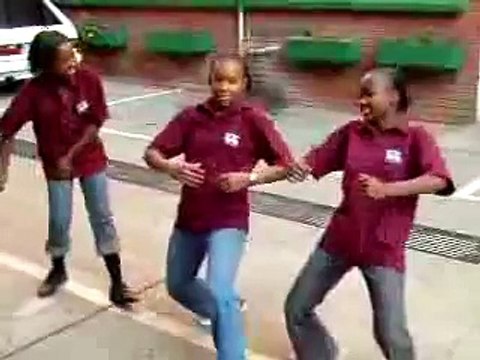 South African Girls Dancing