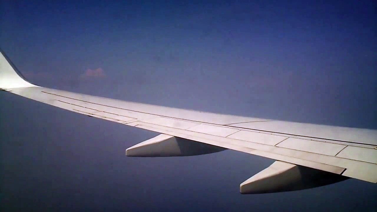JET AIRWAY  FLIGHT FROM BANGALORE TO VIZAG LANDING AT VIZAG AIRPORT.mp4