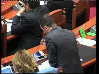 Parlamenti miraton marreveshjet.mpg