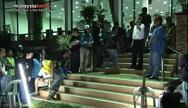 Tan Seng Giaw and Husam Musa at final ceramah