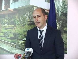 AVOKATI I POPULLIT TAKIM  ME AMBASADORIN.mpg