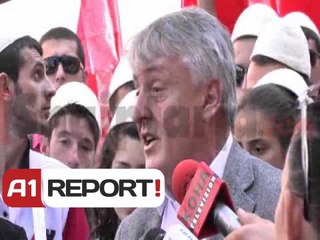 AK protestë para ambasadës serbe