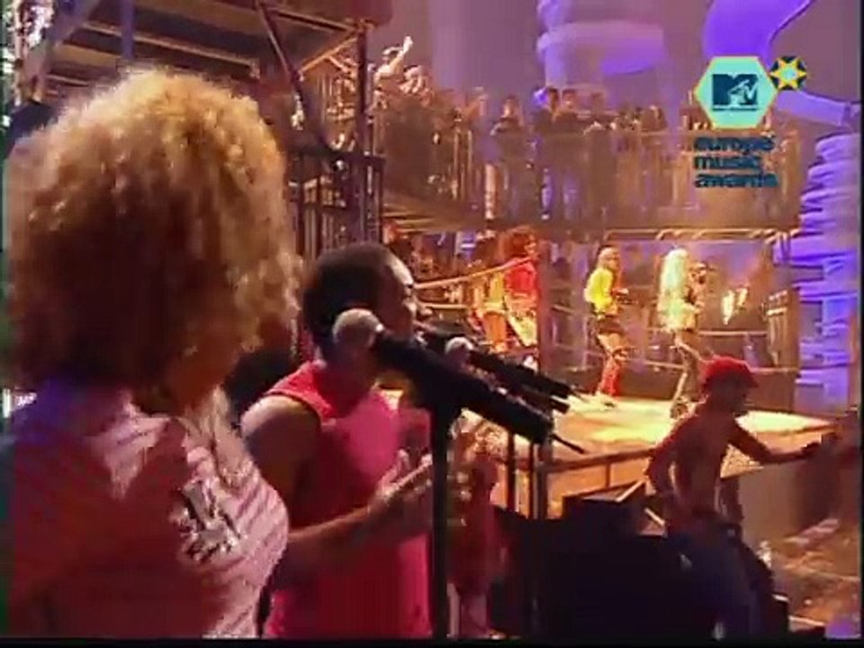 Christina Aguilera - Dirrty (Live @ MTV EMA  2002)