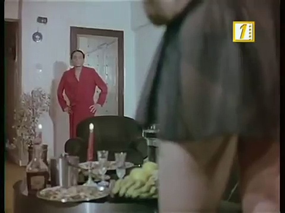 منيرفا وعادل امام مشهد ساخن للكبار.flv