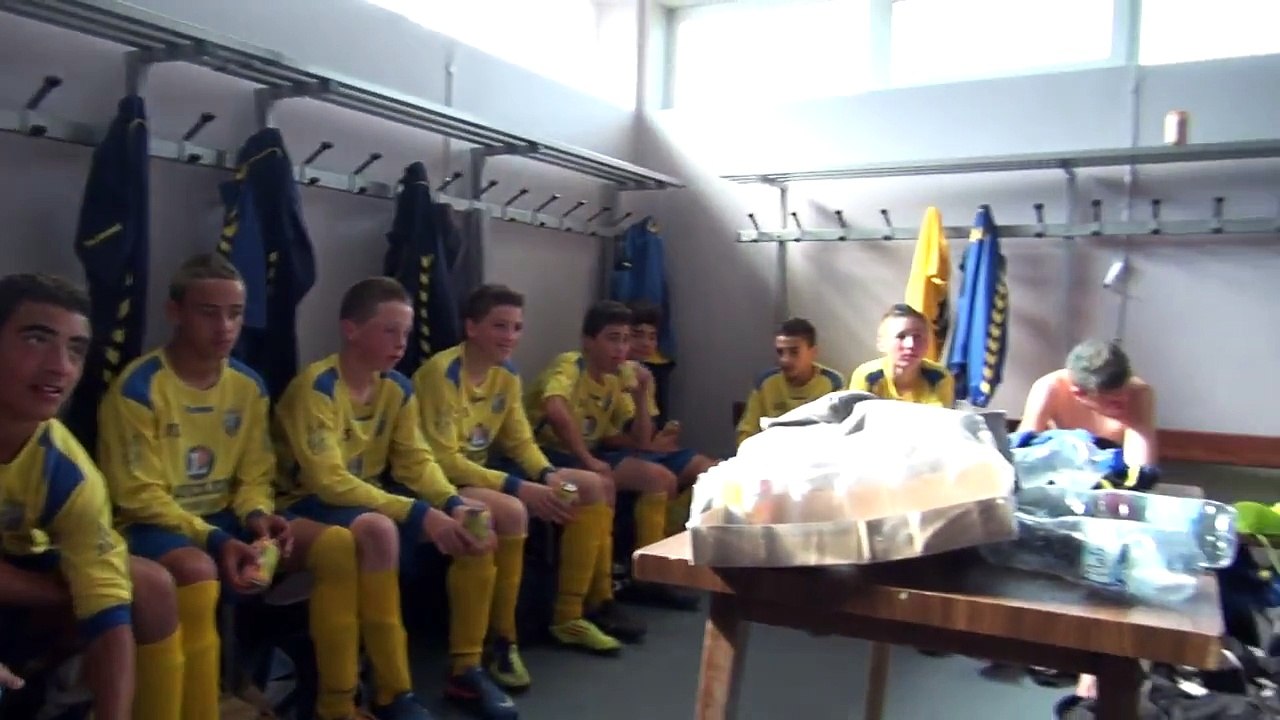 9/ FC THIONVILLE U15 DH/ FC METZ U 15 DH/ CHANT DE VICTOIRE AU VESTIAIRE