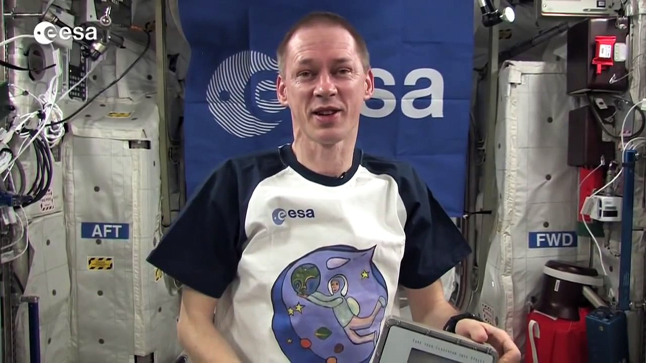 Exploring capillarity - Take your classroom into space