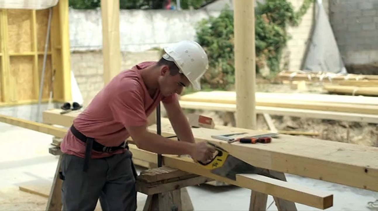 Découvrir le métier de charpentier bois - "Beau Travail !"