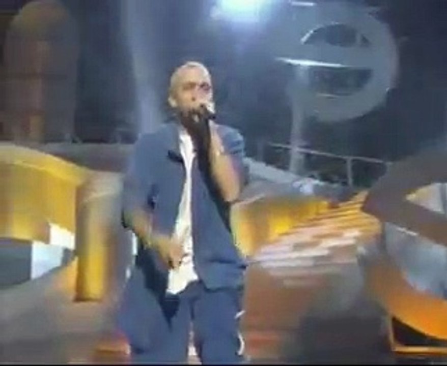 eminem - without me live, mtv music video awards 2002.mpg