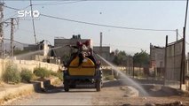 مراسلنا | دوما - ريف دمشق  : رش المبيدات الحشرية من قبل المجلس المحلي للوقاية من الامراض