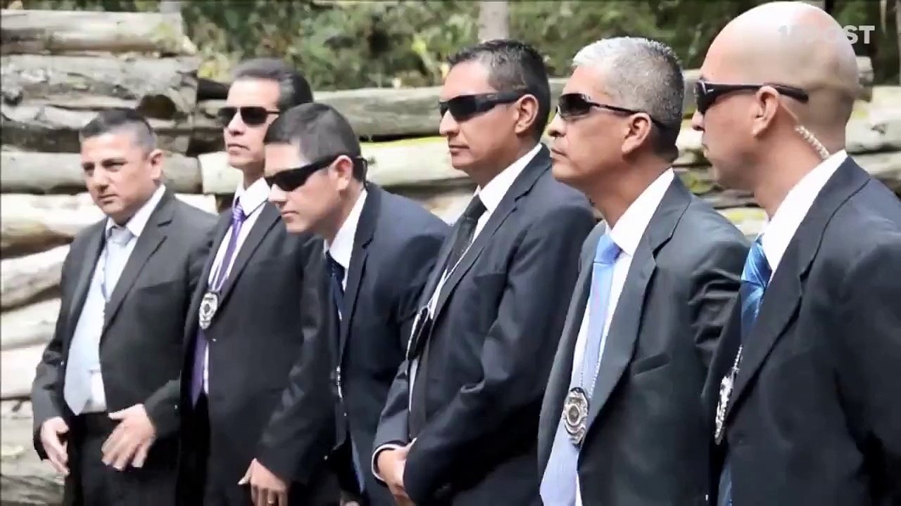 En Colombia hay un grupo de "Men in Black" para proteger a los amenazados de la guerra