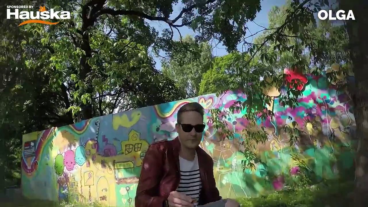 Magician Performs Tricks for Dogs