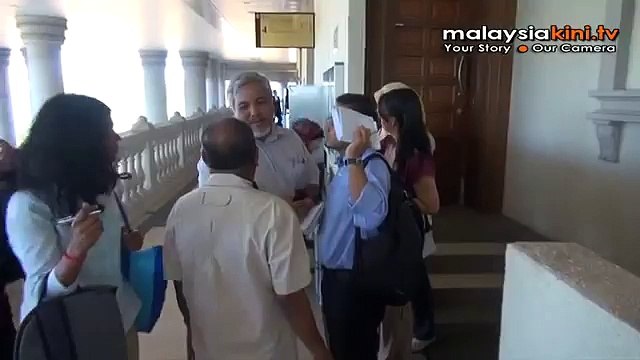 Taib withdraws suit after out-of-court settlement