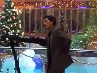 ركزوا على الاورڨانيست ههههههههههههههههههه بالدموع ..!!!