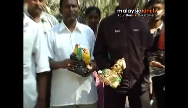 Xavier: Temple on road reserve