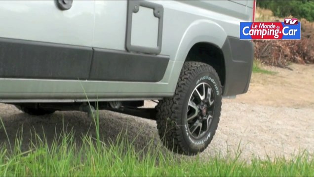 Camping-car tout-terrain : le fourgon Hymercar Grand Canyon Crossover à motricité renforcée Poclain