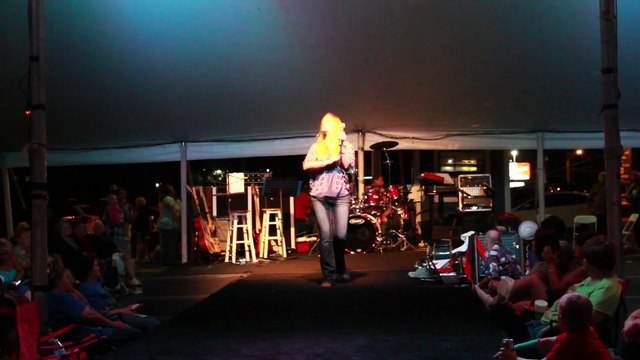 Ashleigh Mullens sings 'Proud Mary' Elvis Week 2015