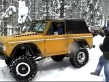1968 Early Ford Bronco w/ 427 Stroker pulling on another bronco
