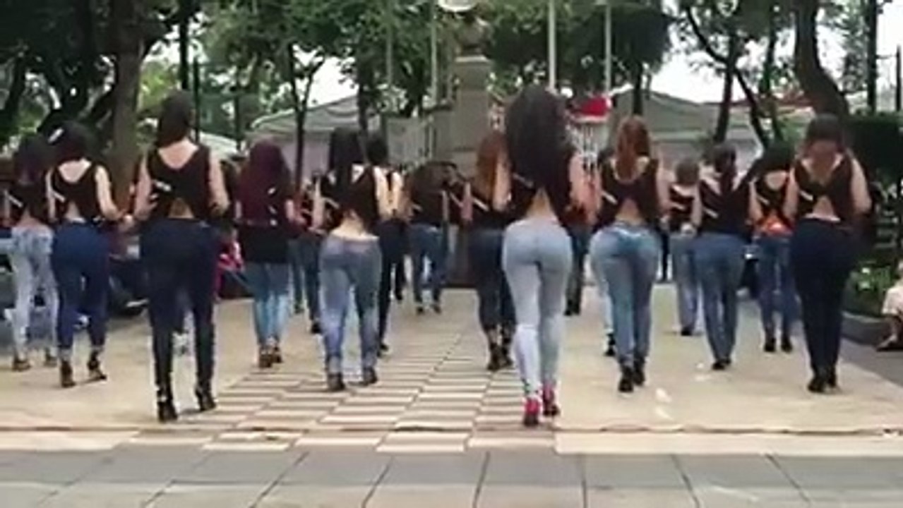 chicas bailando