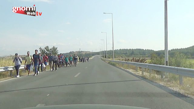 Πρόσφυγες στην Ειδομένη: Ταξίδι στο άγνωστο με βάρκα την ελπίδα