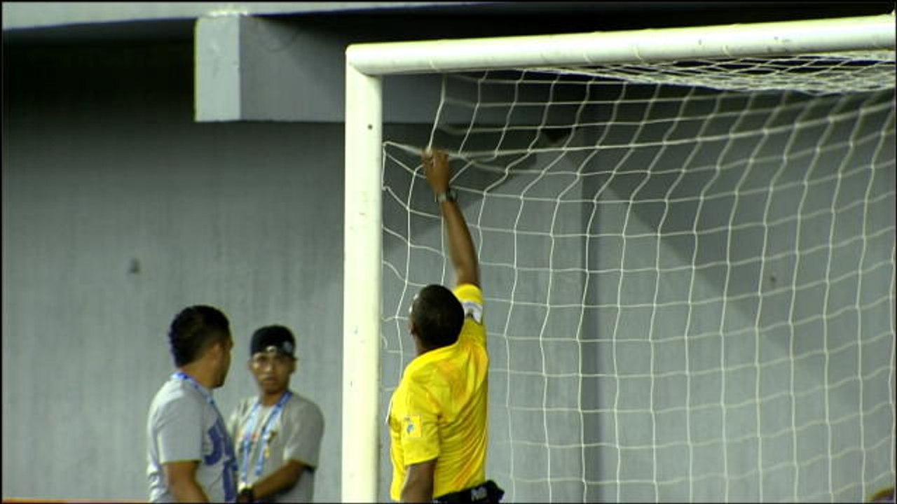 Buzz - L'hilarante réparation d'un filet