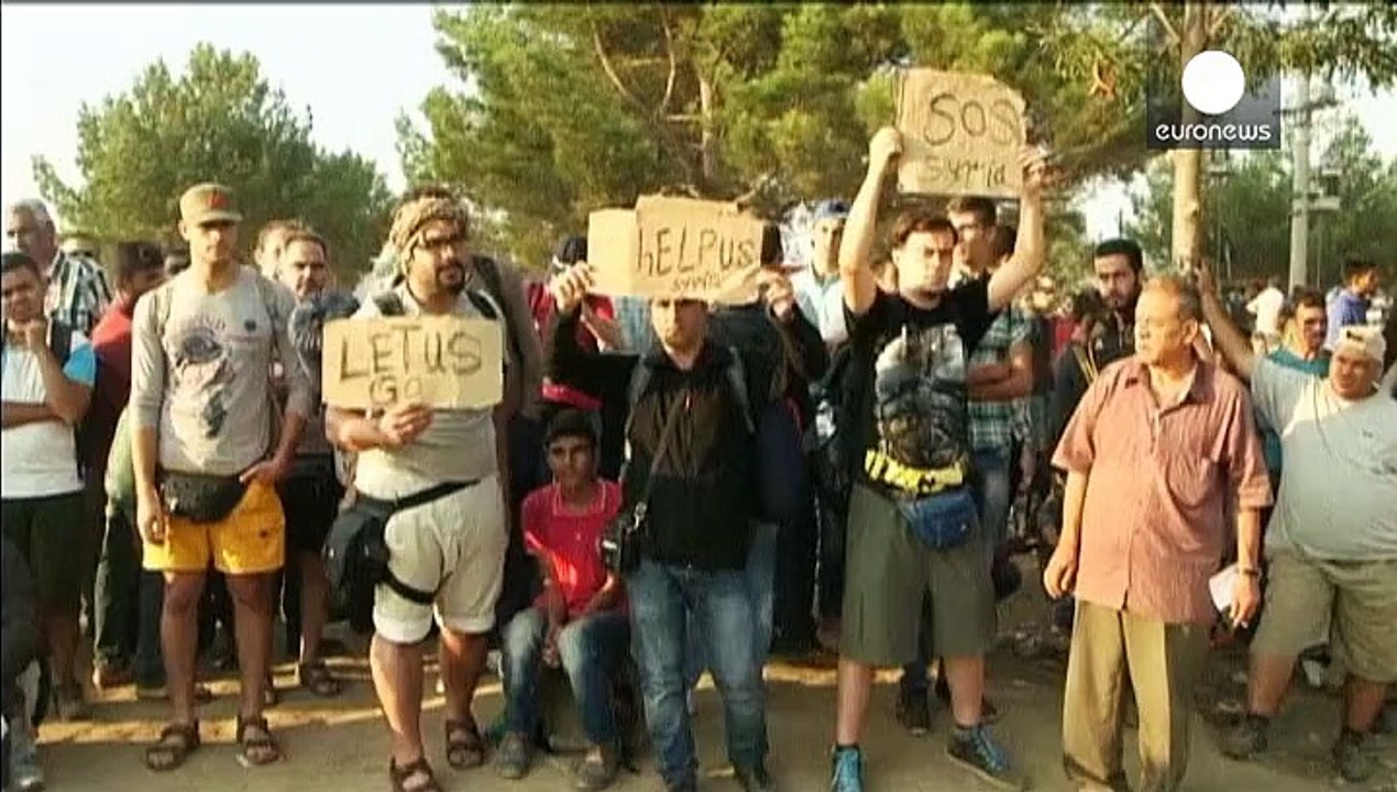 Macedonia decreta el estado de emergencia ante la masiva llegada de inmigrantes
