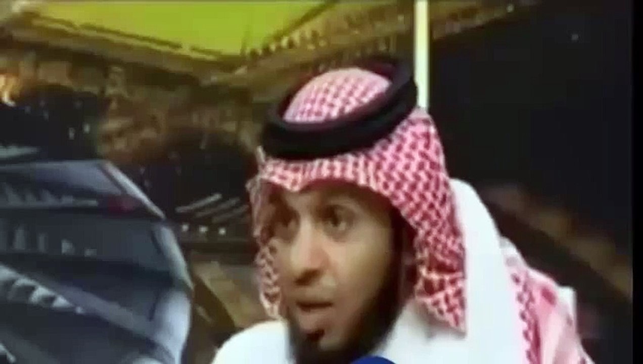 مذيع يطقطق على المريسل بعد ان قال انه سيشجع فريق صيني في بطولة اسيا للاندية