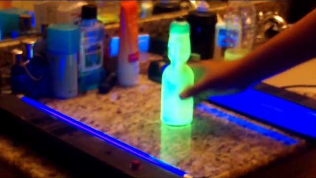How to make a fluorescent light or glowing bottle with Elmer's Glue part 1